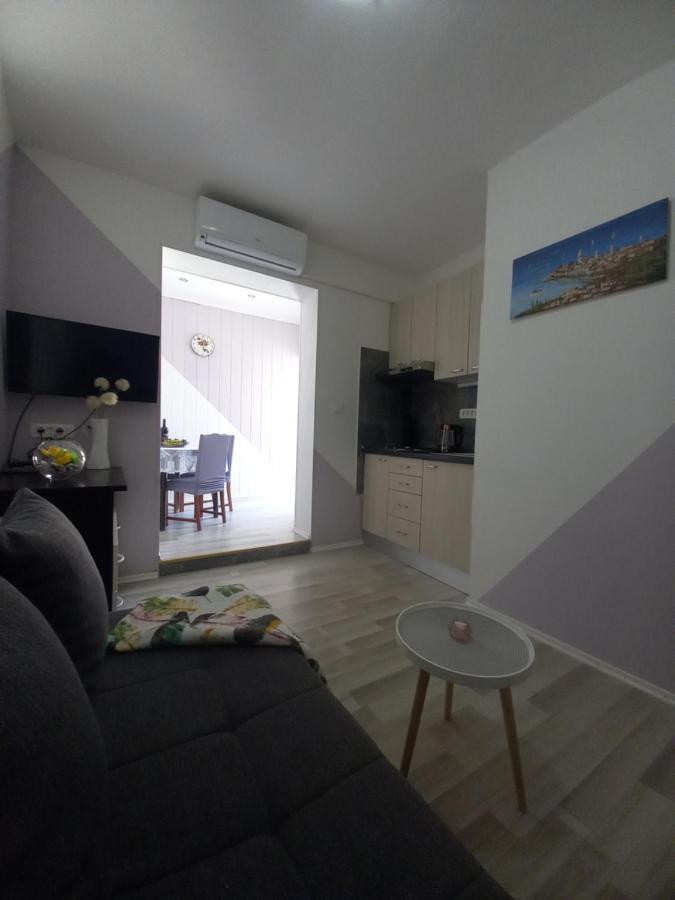 Apartamento Apartman Maja Kaštela Exterior foto